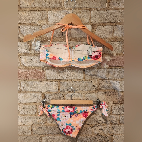 Body Glove bikini swim suit. Orange & Floral print - Picture 2 of 7